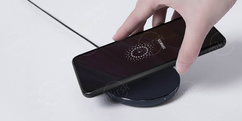 Беспроводное зарядное устройство Xiaomi Mi Wireless Charging Pad (EAC)(черный, с проводом, без адаптера)